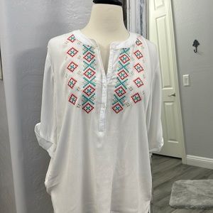 Cathy Daniels cute white button down top